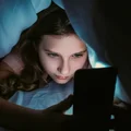 Nadchodzi zakaz korzystania z mediów społecznościowych? Wyższy limit wieku coraz bliżej!