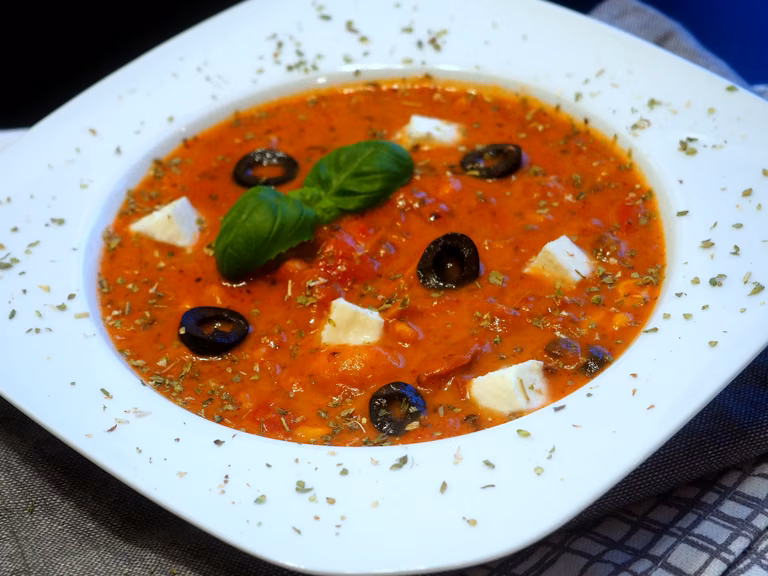 ZUPA PIZZA Z CHORIZO