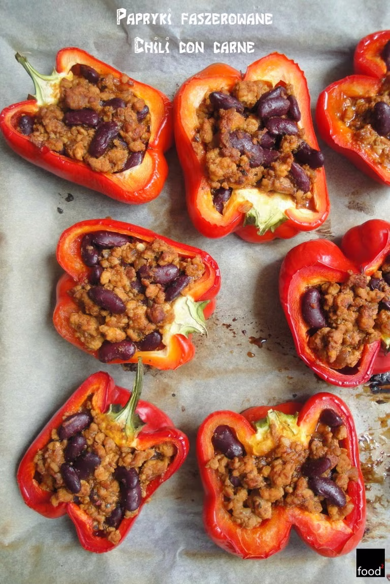 Papryki faszerowane chili con carne