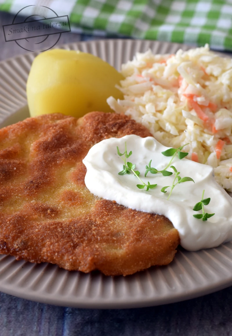 Kotlety schabowe z delikatnym sosem