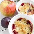 Crumble ze śliwkami – jesienny deser na ciepło