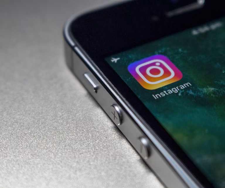 Powiew nostalgii na Instagramie! Twórcy wprowadzają nową funkcję!
