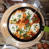 Szybka szakszuka z kabanosem (shakshuka)