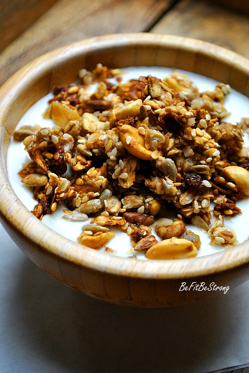 Domowa granola jabłkowa z orzechami