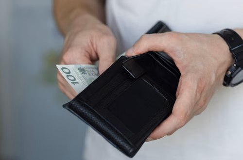 W ZUS nie tylko emerytury idą w górę! Nowe stawki świadczenia dla pracowników już od 1 kwietnia!