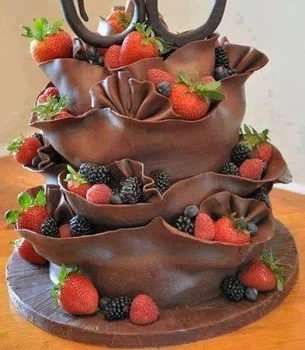 Torcik z truskawkami