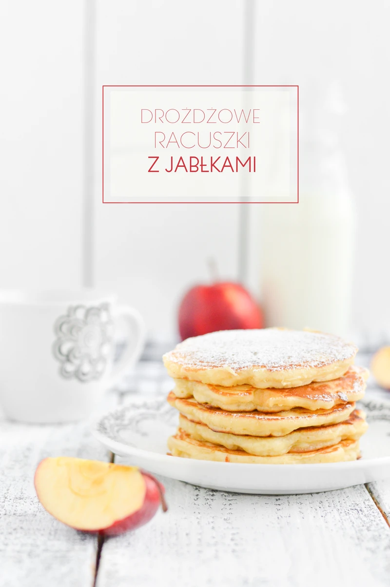 Drożdżowe racuszki z jabłkami