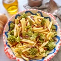 Makaron z kalafiorem romanesco, suszonymi pomidorami i anchois