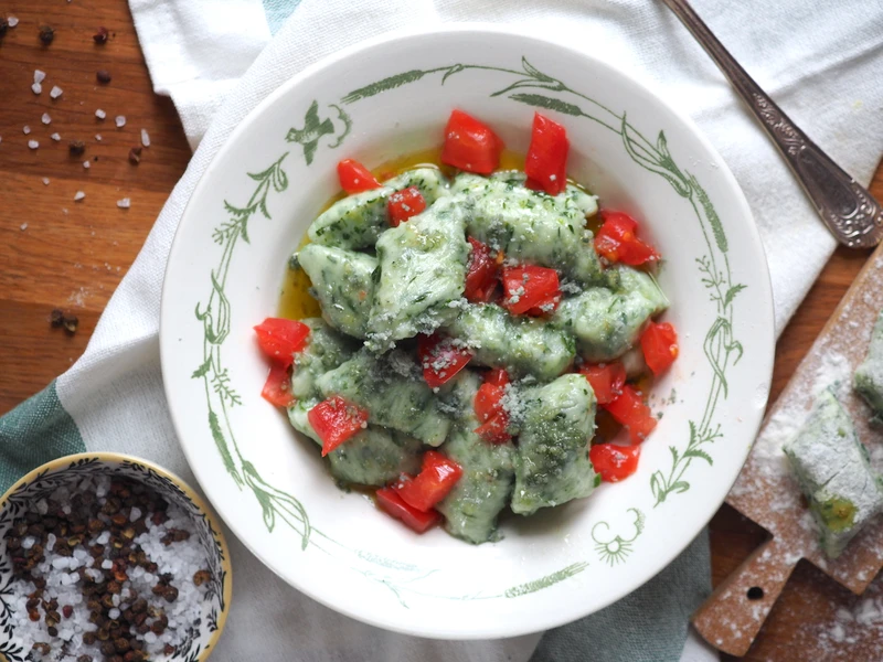 Kluski szpinakowe z serem ricotta