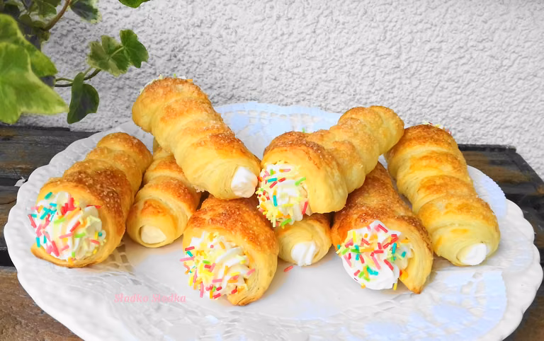 Francuskie rurki z kremem.