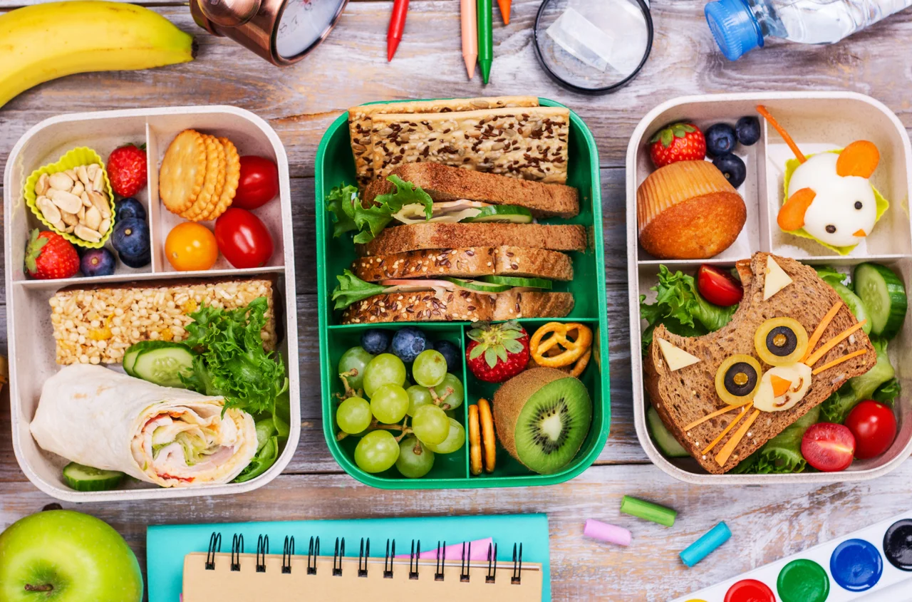 10 genialnych pomysłów na śniadanie do szkoły! Lunch box dla dziecka