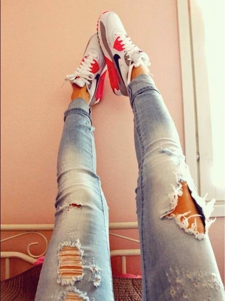 Air maxy + podarte jeansy