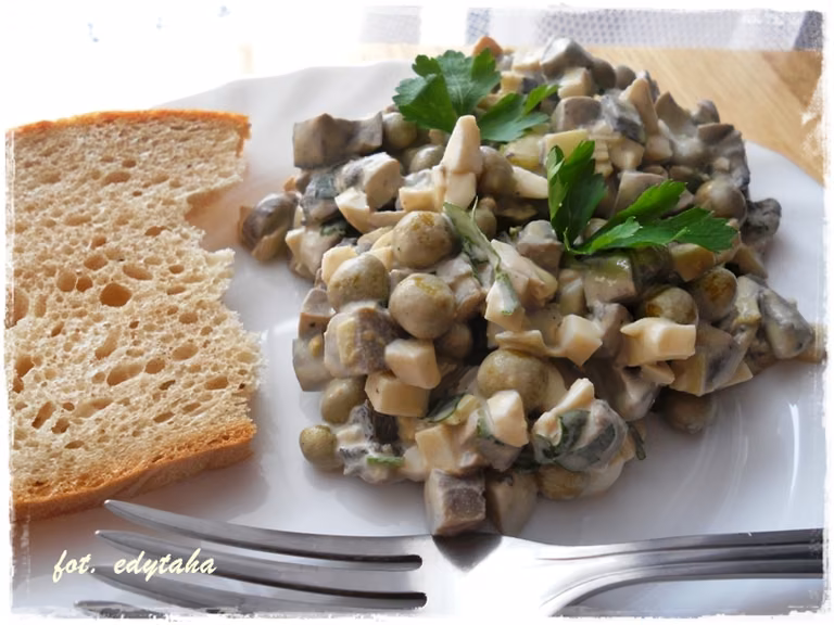 Sałatka pieczarkowa