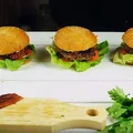 Domowe hamburgery wołowe