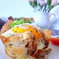 Śniadaniowe jajka w chlebowych kokilach