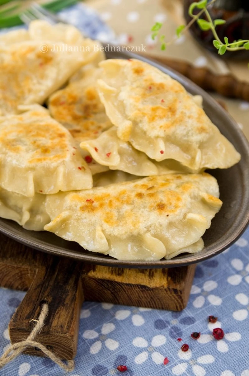 Pierogi z kapustą i pieczarkami