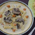 Zupa pieczarkowa z brązowych pieczarek z mascarpone