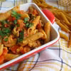 Penne z mięsem mielonym w sosie pomidorowym z carry