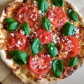 Włoska pizza na cienkim cieście (oryginalny przepis na ciasto i sos + 3 rodzaje pizzy)