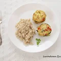 Wytrawne muffiny z cukinii, z wędliną, oliwkami i papryką