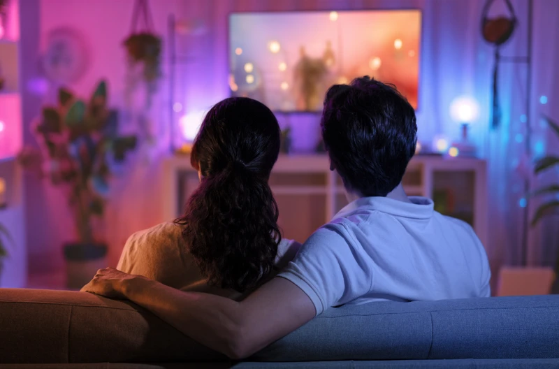 Idealna propozycja na zimowy wieczór! Wzruszająca komedia romantyczna dziś o 20:00 w TVP2!