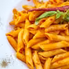 Makaron z czerwonym pesto