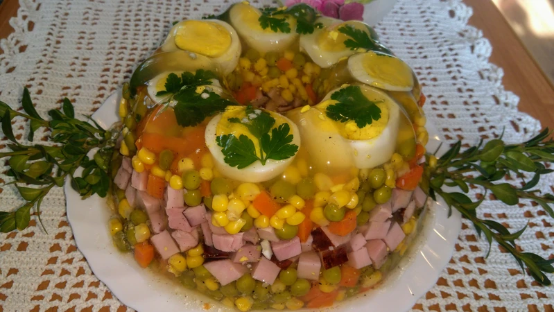 Szynka w galarecie zwarzywami