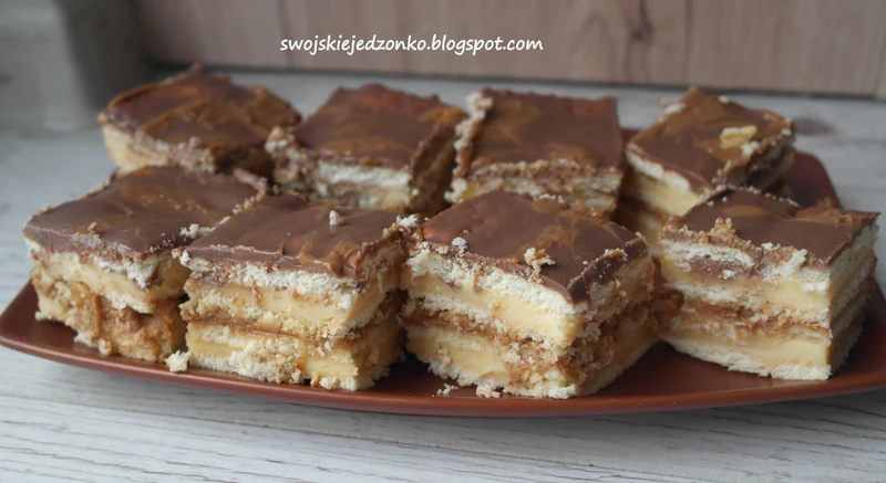 Ciasto Snickers bez pieczenia