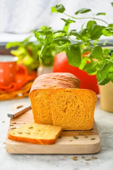 Dyniowy chleb tostowy
