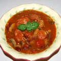Danie jednogarnkowe z karkówką i chorizo