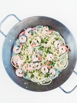 Przepyszne i proste spaghetti z krewetkami