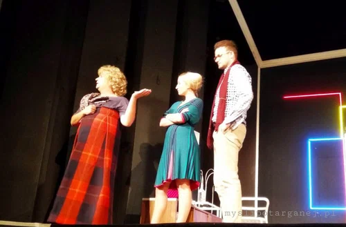 „Pomoc domowa” – sztuka powszechna – recenzja