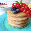 Razowe pancake z mąki kasztanowej, bez jajek i mleka