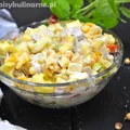 SAŁATKA Z TORTELLINI I ŻÓŁTYM SEREM