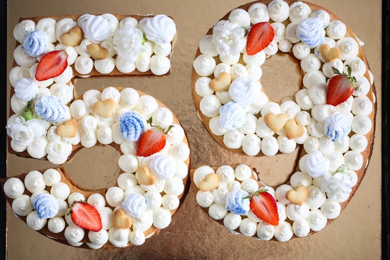 Tort Number Cake