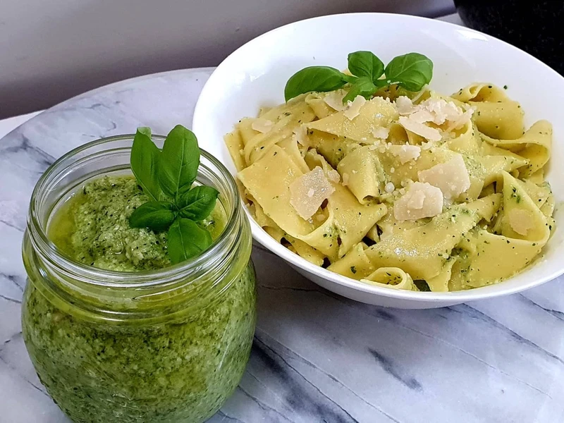 Pesto z cukinii.