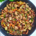 Kurczak w sosie teriyaki z makaronem