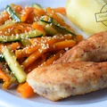 Filet z kurczaka i marchewka z cukinią