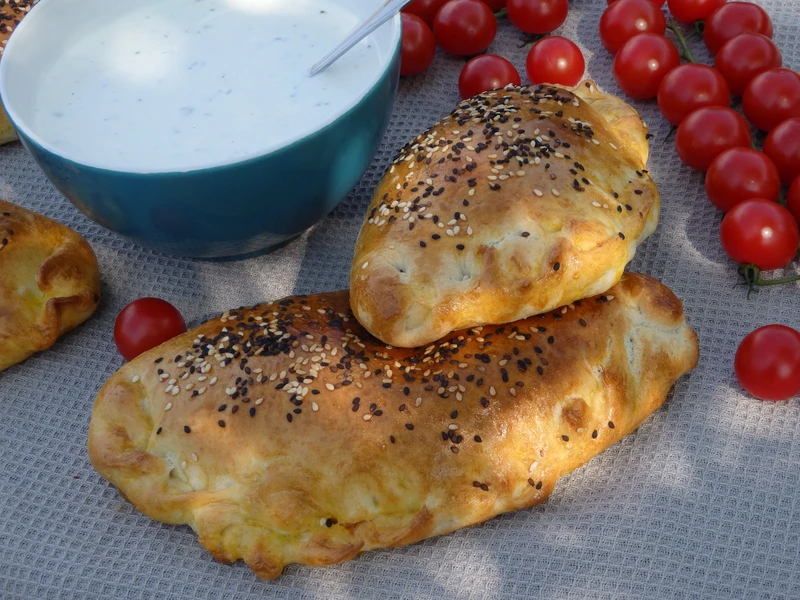Calzone z kurczakiem i pieczarkami