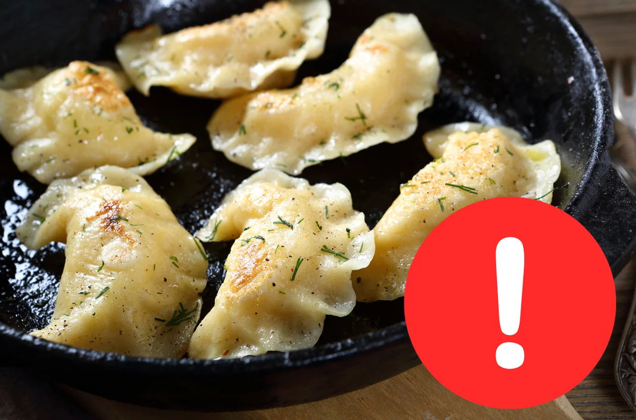 Nie podsmażaj pierogów od razu po ugotowaniu! Oto, co się wtedy dzieje