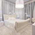 Urocza sypialnia w stylu glamour