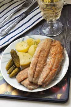 Śledzie smażone panierowane w mące
