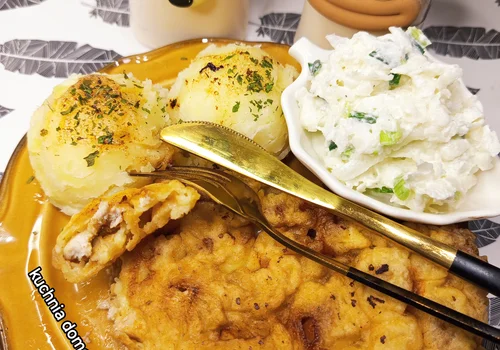 Pierś drobiowa w cieście naleśnikowym smażona