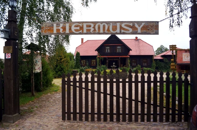 Dworek nad Łąkami w  Kiermusach