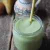 Koktajl z awokado, gruszkami, kiwi i mlekiem owsianym