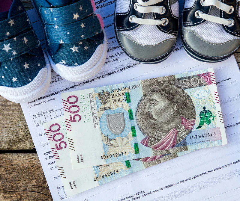 Dlaczego trzeba znowu złożyć wniosek o 500 plus? ZUS odpowiada i poucza!