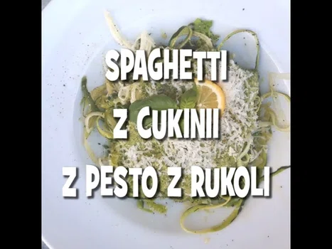 Spaghetti z cukinią z pesto z rukoli