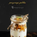 Fit śniadanie: Szarlotkowo-jogurtowe Crunchy o smaku pieczonego jabłka