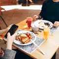 Nie zjadłeś całego posiłku w restauracji? Zapłacisz karę!