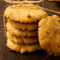 Cookies z białą czekoladą i orzechami